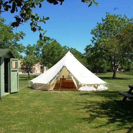 Camping La Foret De Tesse 外观 照片