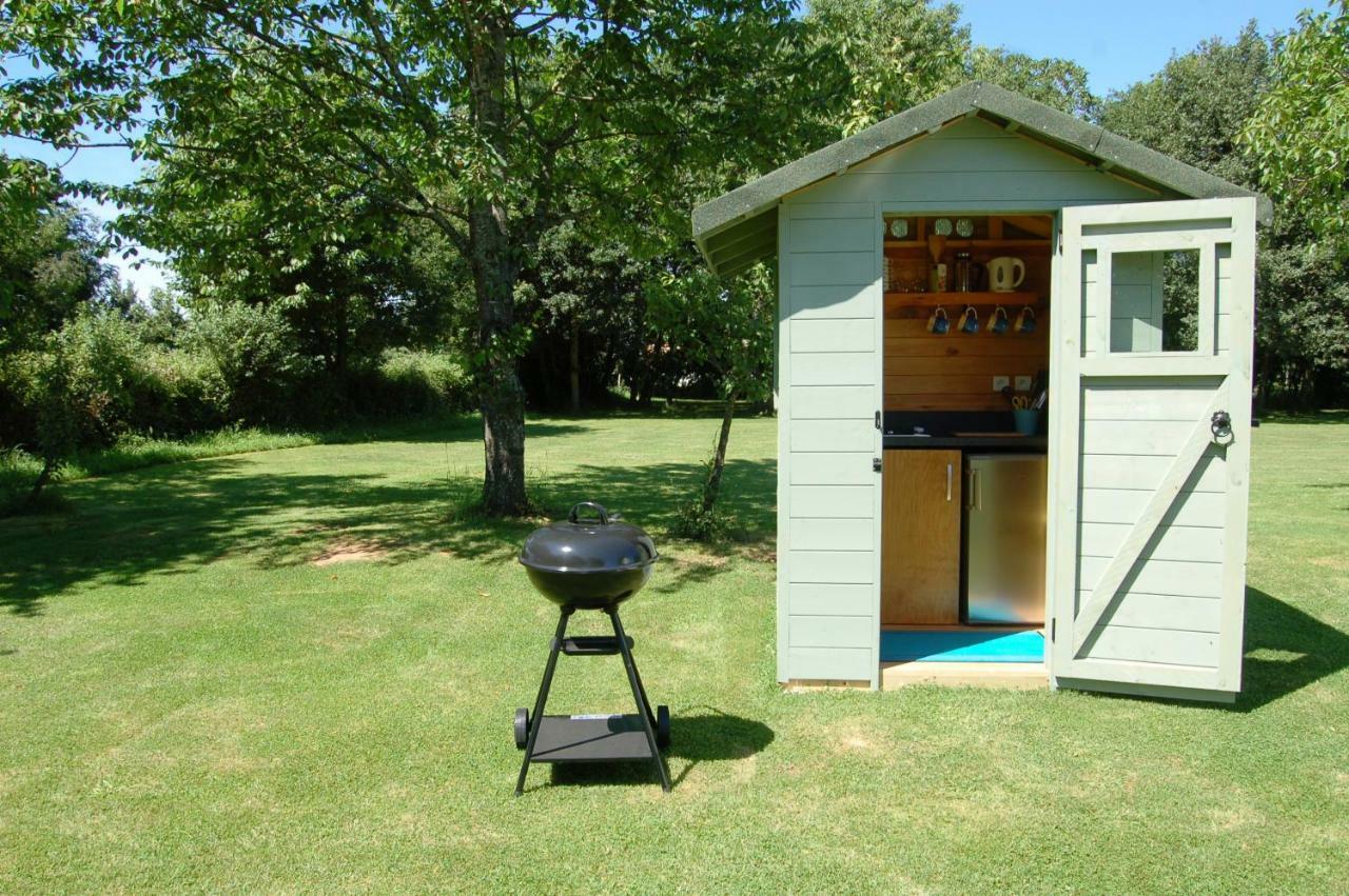 Camping La Foret De Tesse 外观 照片